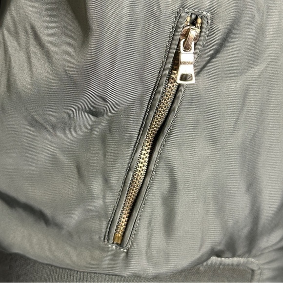 Kendall & Kylie green jacket zip up small - Picture 8 of 11